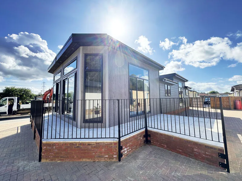 Weybridge Park Estate Weybridge Road, Addlestone KT15 2RF, photo 14