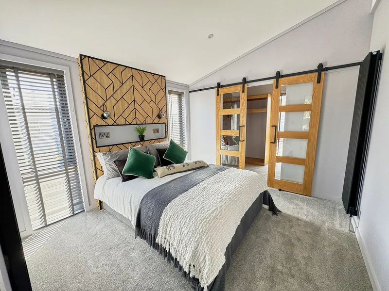 Weybridge Park Estate Weybridge Road, Addlestone KT15 2RF, photo 11