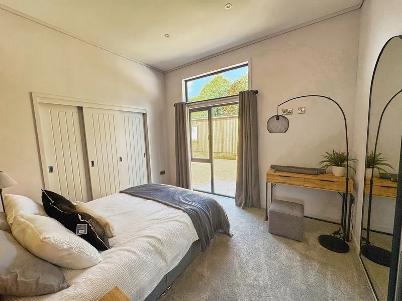 Weybridge Park Estate Weybridge Road, Addlestone KT15 2RF, photo 7
