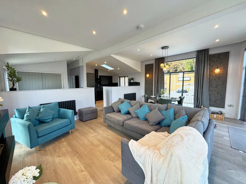 Weybridge Park Estate Weybridge Road, Addlestone KT15 2RF, photo 4