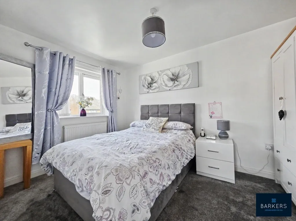 Cedar Close, Bradford BD4 6FL, photo 9