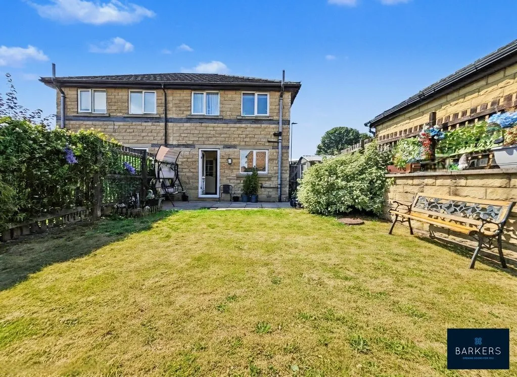 Cedar Close, Bradford BD4 6FL, photo 15