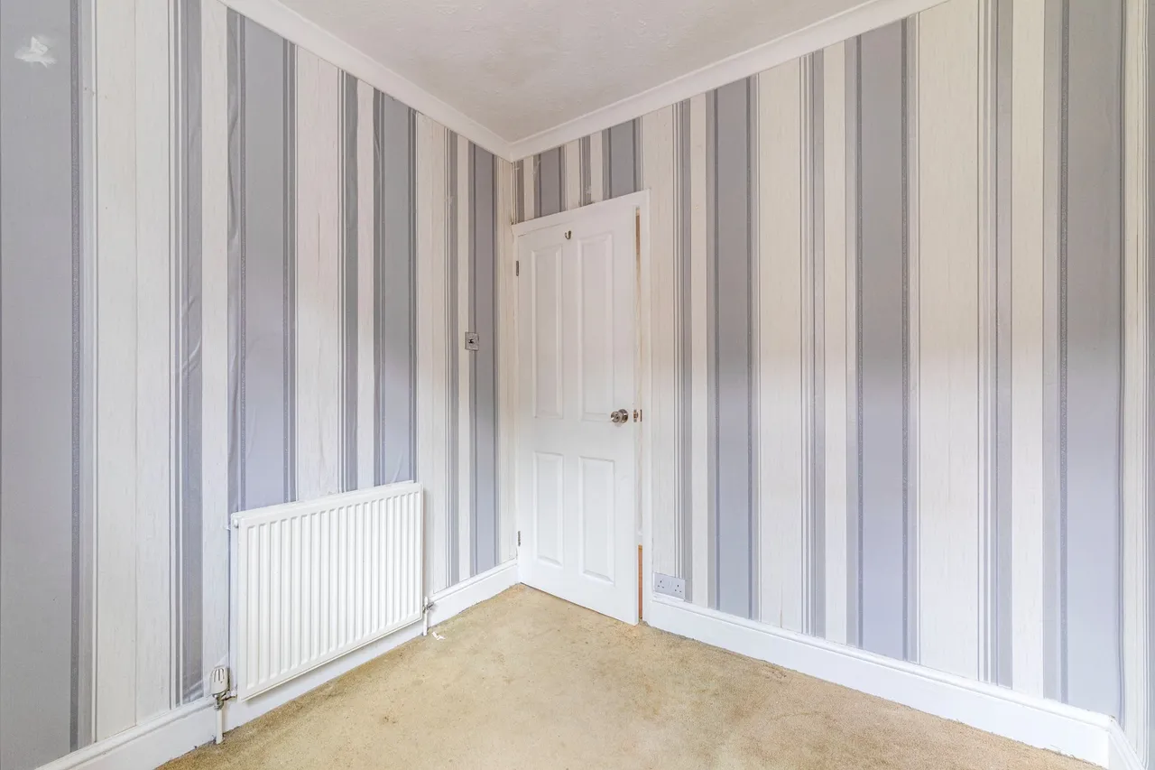Floyds Lane, Woking, GU22, photo 12