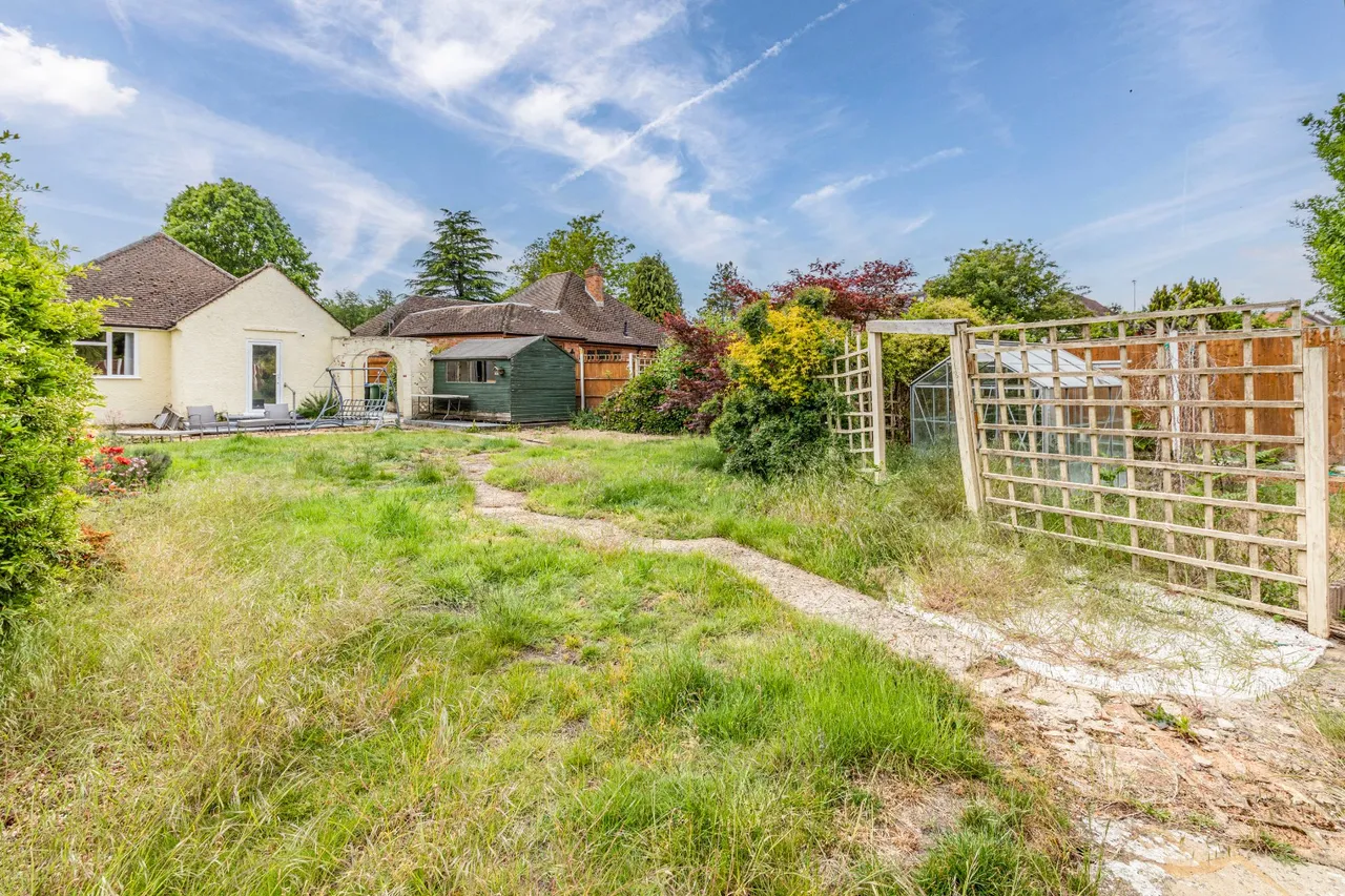 Floyds Lane, Woking, GU22, photo 15