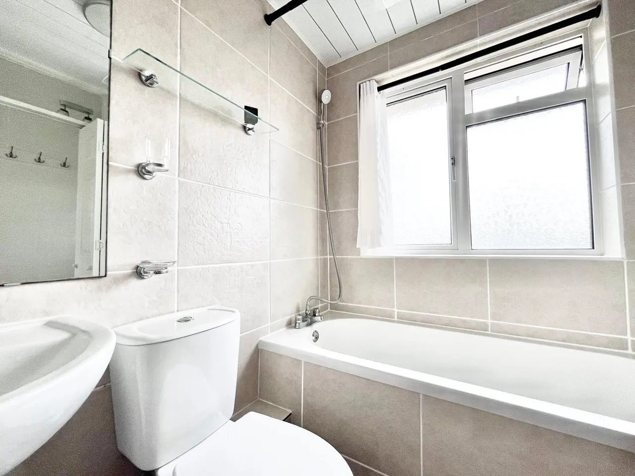 Kneller Road, Twickenham, TW2, photo 6