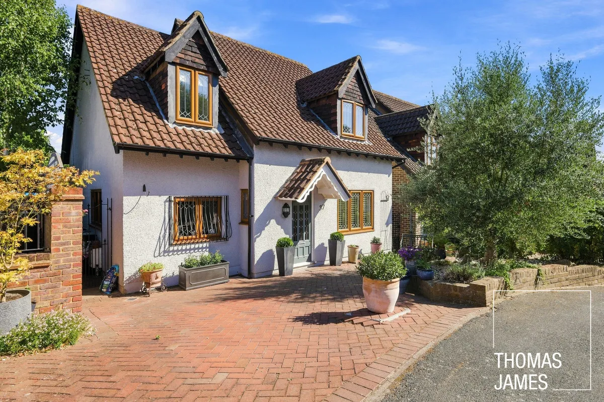 4 bed house for sale, Postern Green, Enfield, EN2