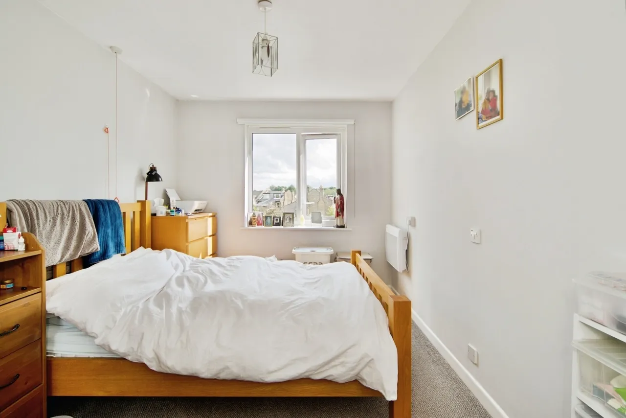 Cambridge Road, London, E11, photo 11
