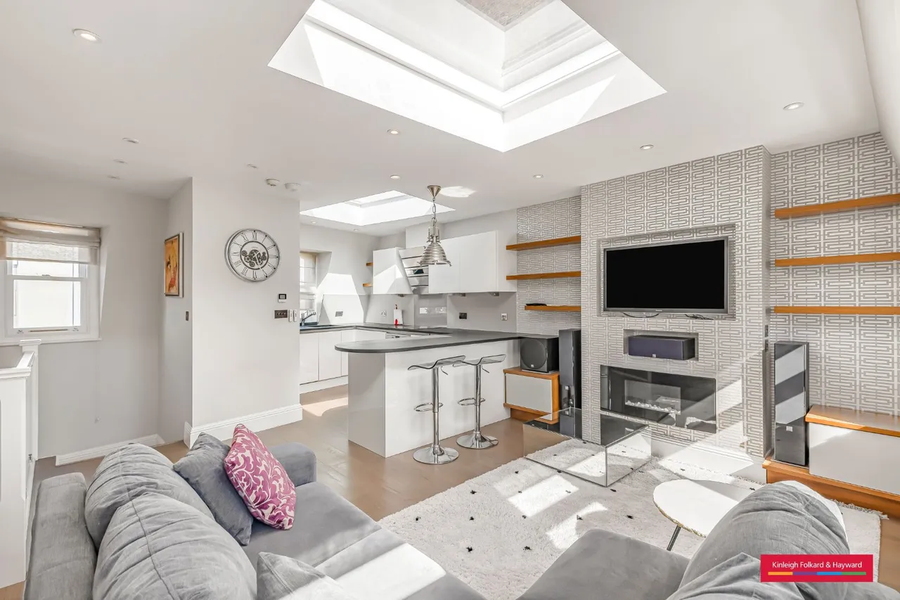 2 bed flat to rent, Dawes Road, London, SW6