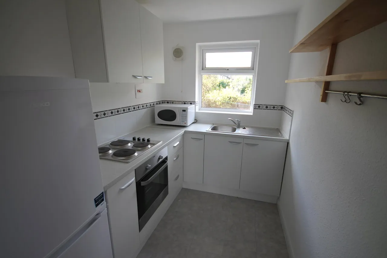 Pixham Lane, Dorking, RH4, photo 3