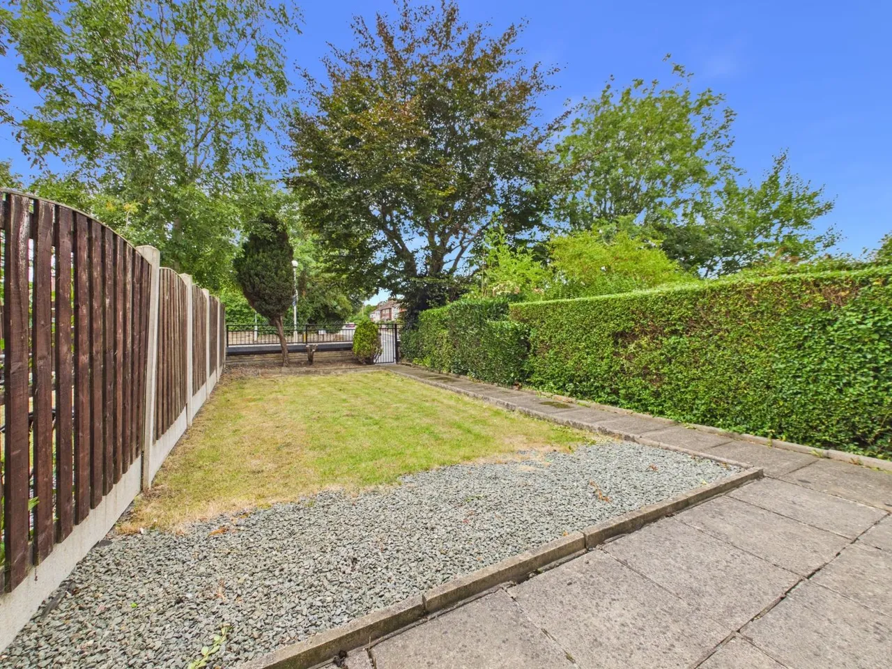 Victoria Road, Morley, LS27, photo 16