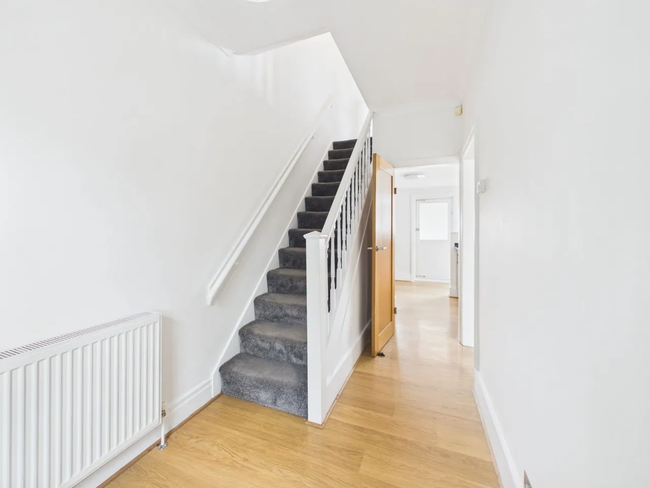 Victoria Road, Morley, LS27, photo 7