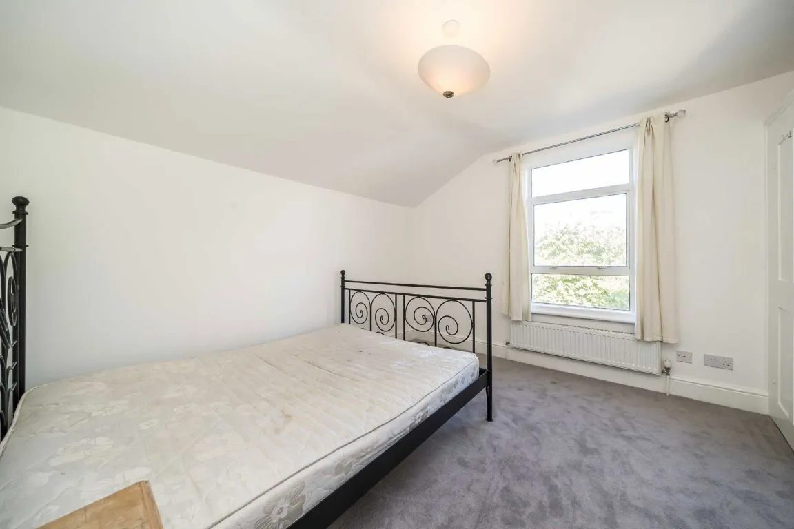 Gleneagle Road, SW16, photo 8