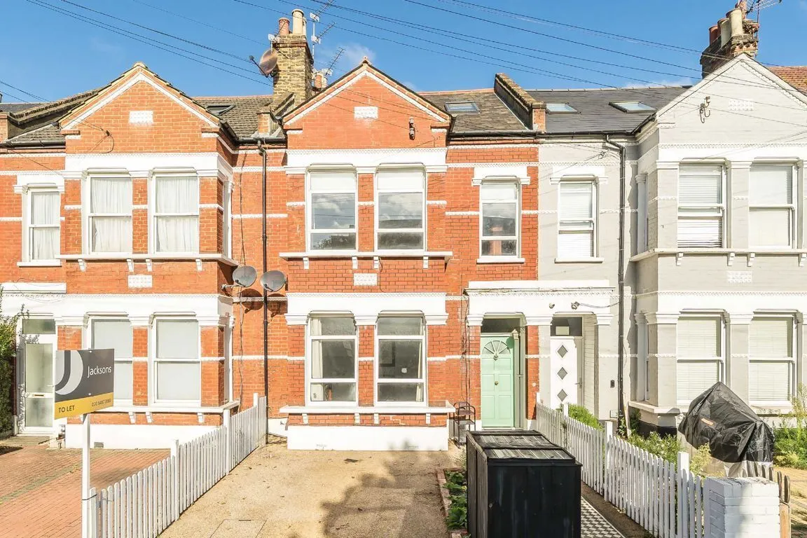 6 bed property to rent, Gleneagle Road, SW16