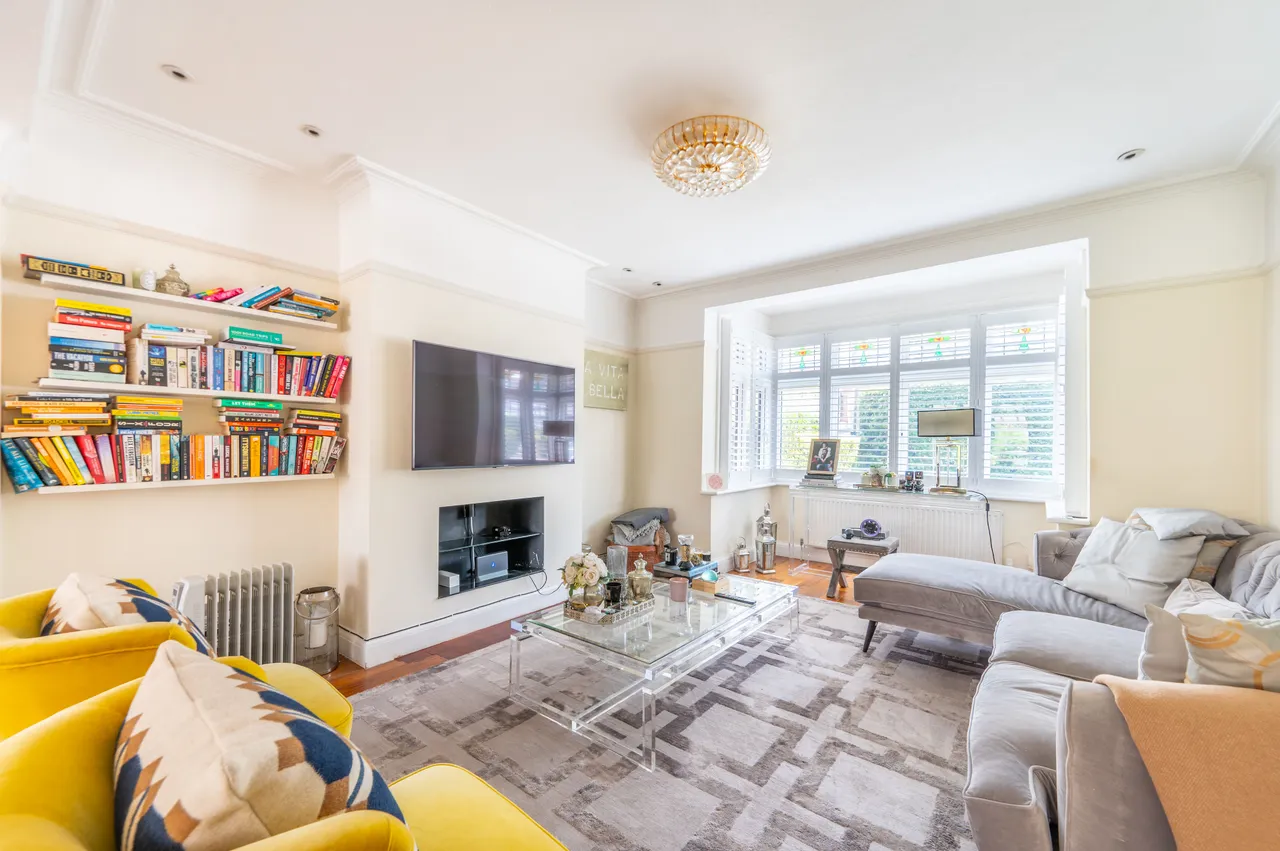 3 bed house for sale — 45 Pasture Road, Wembley