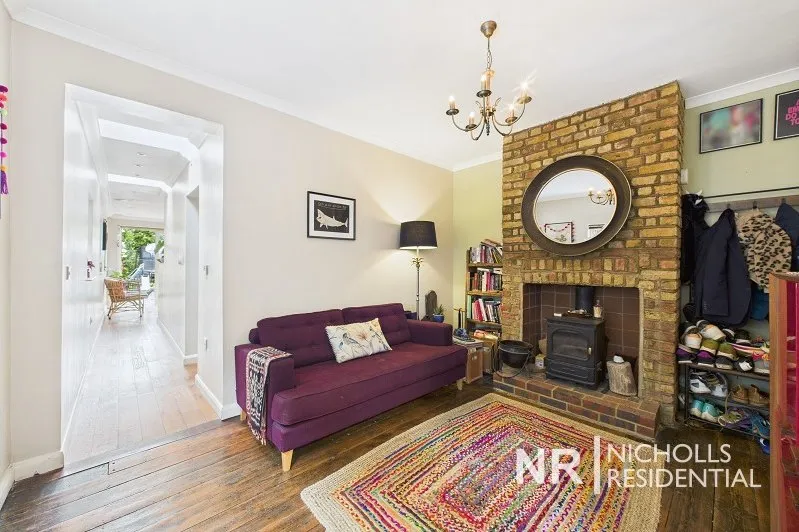 Clayton Road, Chessington, KT9, photo 5