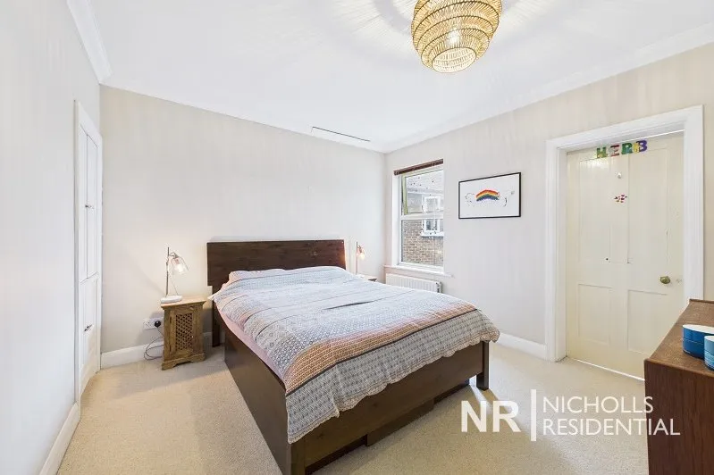 Clayton Road, Chessington, KT9, photo 12