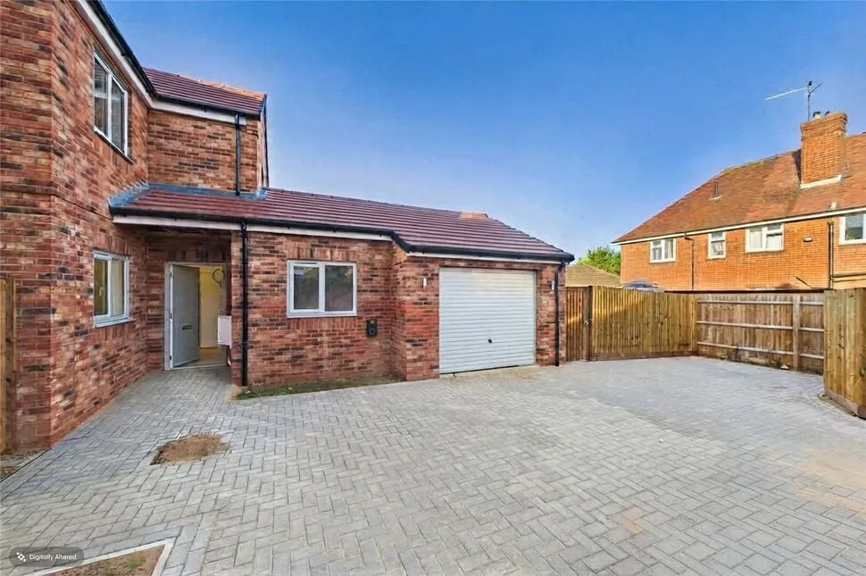 Forest Road, Hartwell, NN7, photo 15