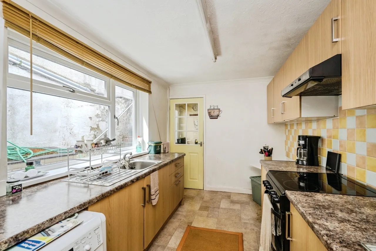 Clydach Road, Morriston, SA6, photo 10
