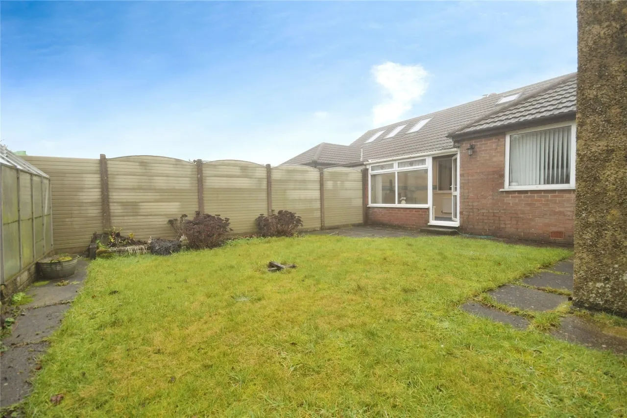 Central Drive, Buxton, Derbyshire, SK17, photo 2