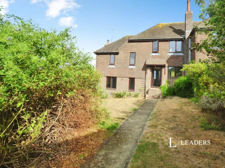 3 bed house to rent, Long Furlong, Findon, BN14
