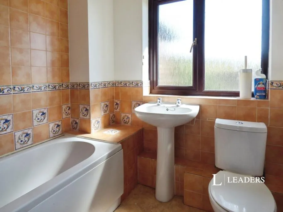 Long Furlong, Findon, BN14, photo 13