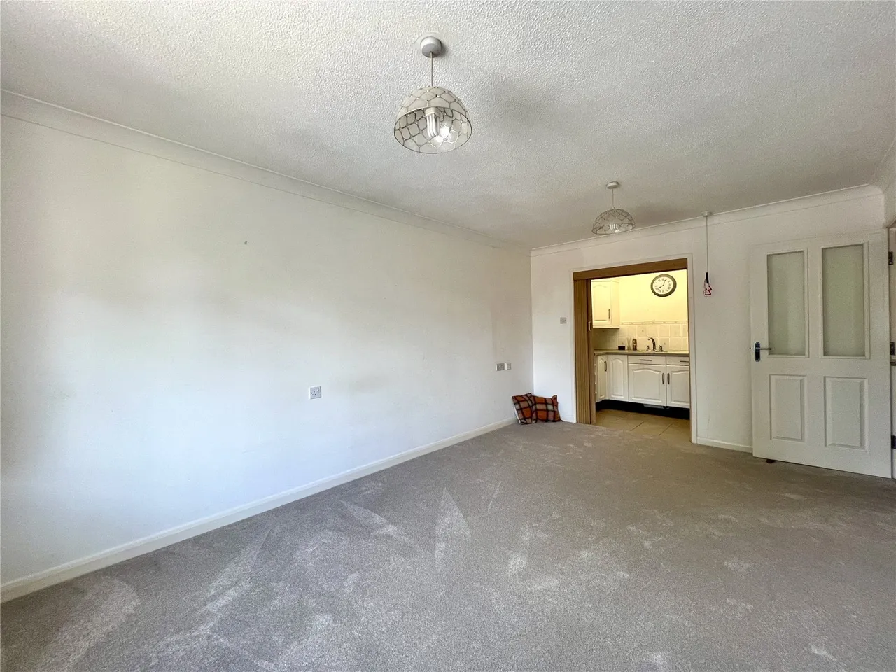Tarragon Drive, Guildford, GU2, photo 6