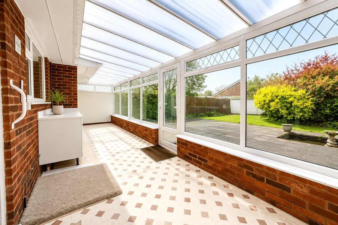 Chosen Way, Hucclecote, Gloucester, Gloucestershire, GL3, photo 6