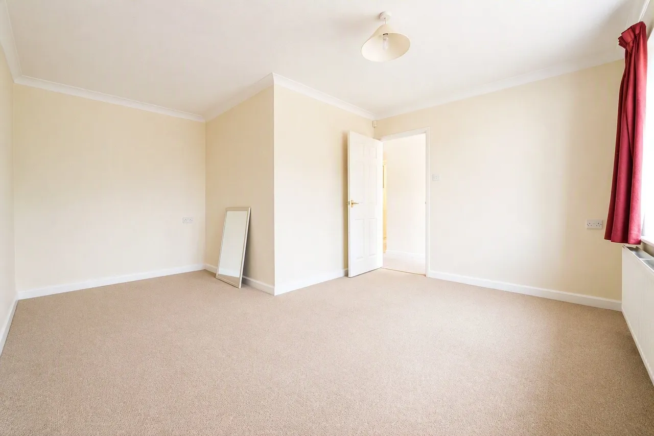 Chosen Way, Hucclecote, Gloucester, Gloucestershire, GL3, photo 11