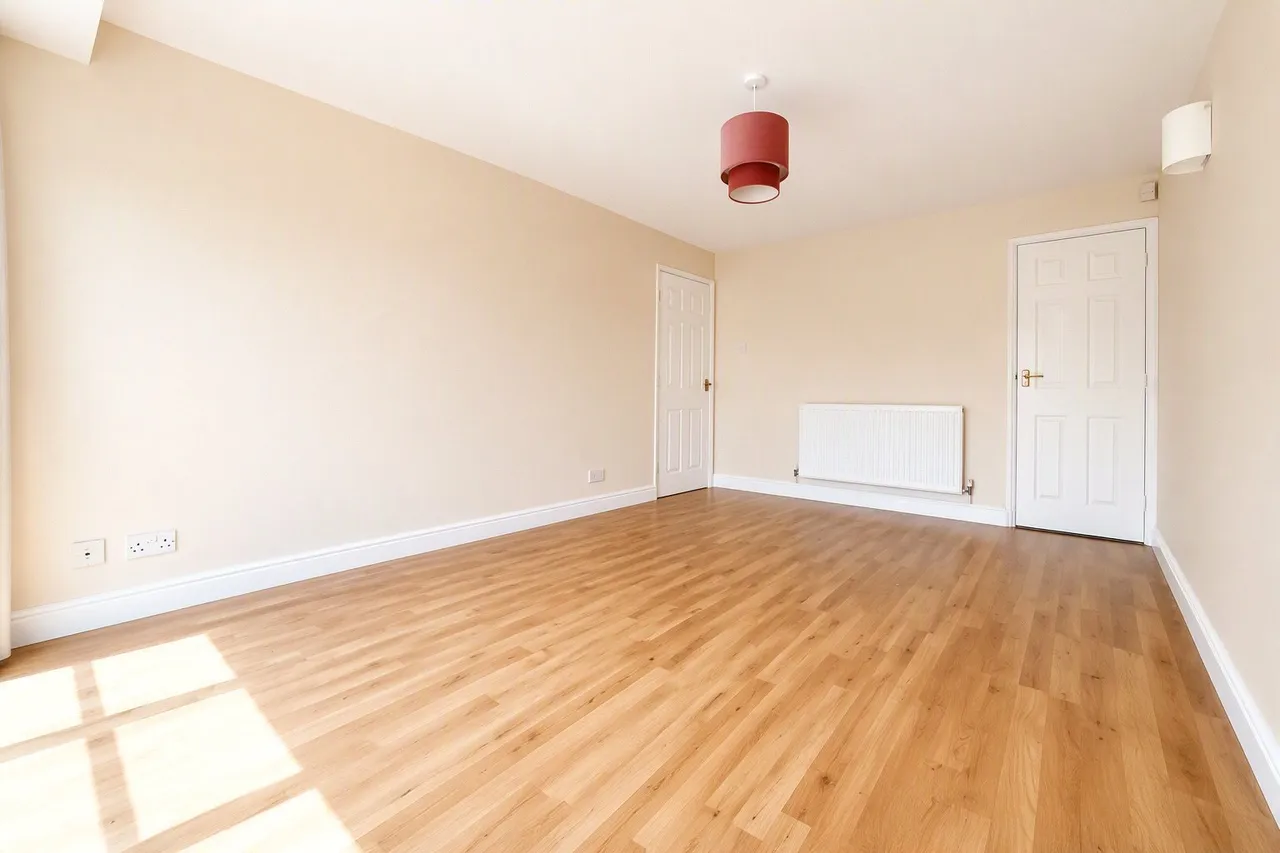 Chosen Way, Hucclecote, Gloucester, Gloucestershire, GL3, photo 5