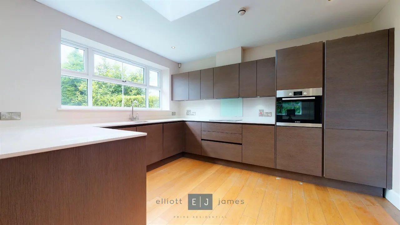 Manor Road, Chigwell, photo 3