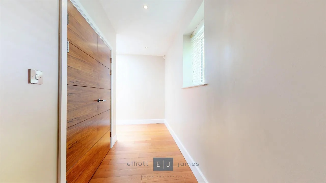 Manor Road, Chigwell, photo 5