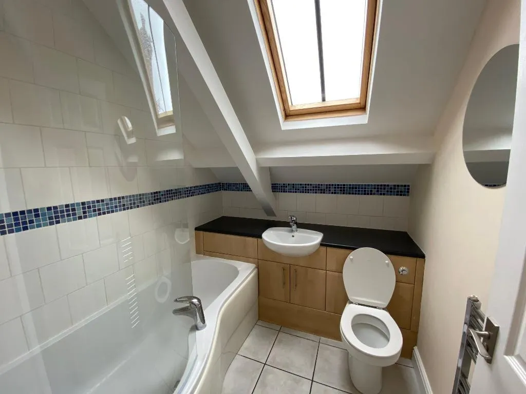 Lincoln Street, Swindon, SN1, photo 7