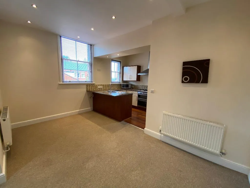 Lincoln Street, Swindon, SN1, photo 5