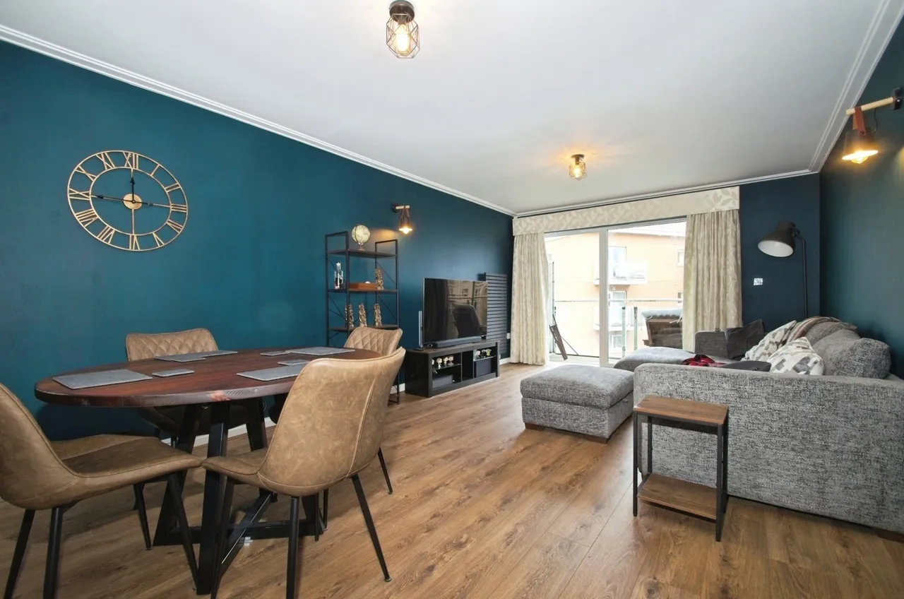 Taliesin Court, Chandlery Way, Cardiff, CF10, photo 2