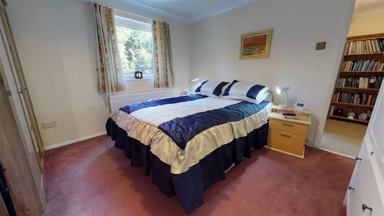 The Lindens, Loughton, photo 7