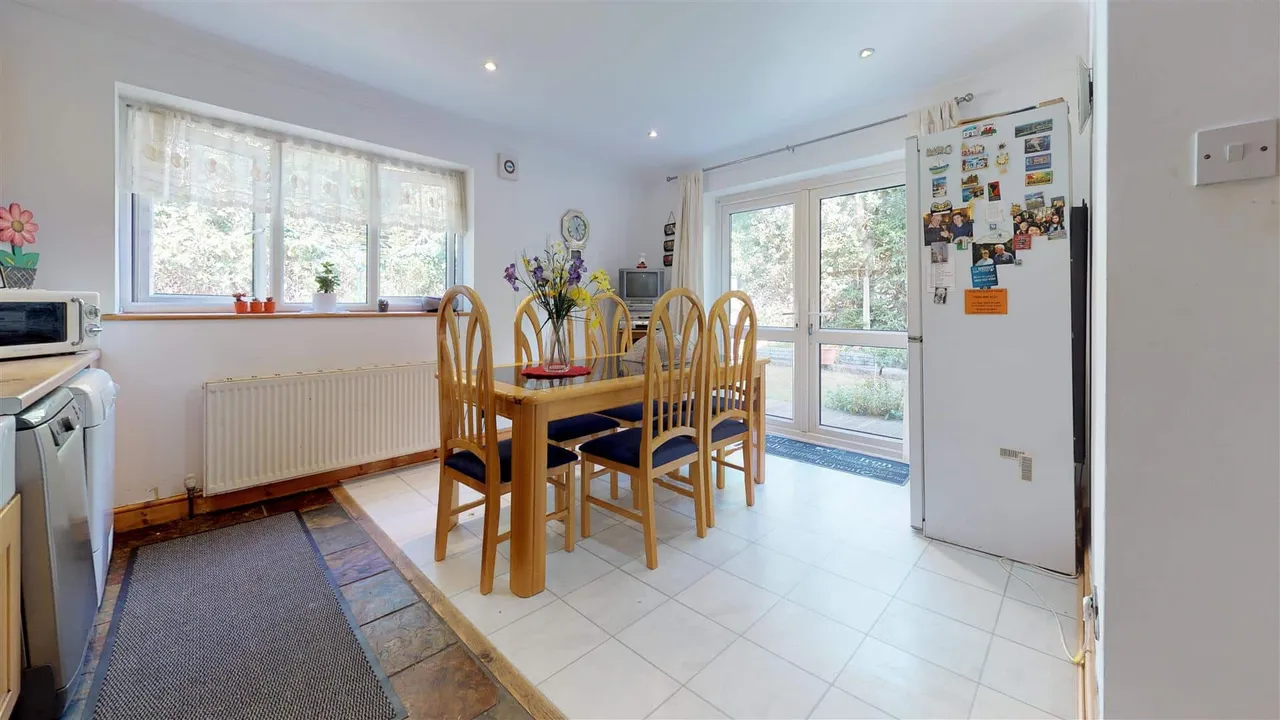 The Lindens, Loughton, photo 5
