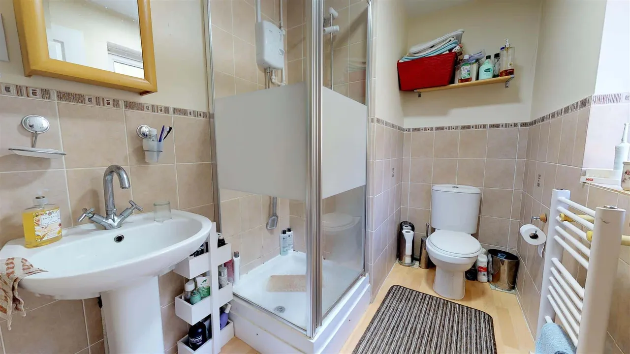 The Lindens, Loughton, photo 8