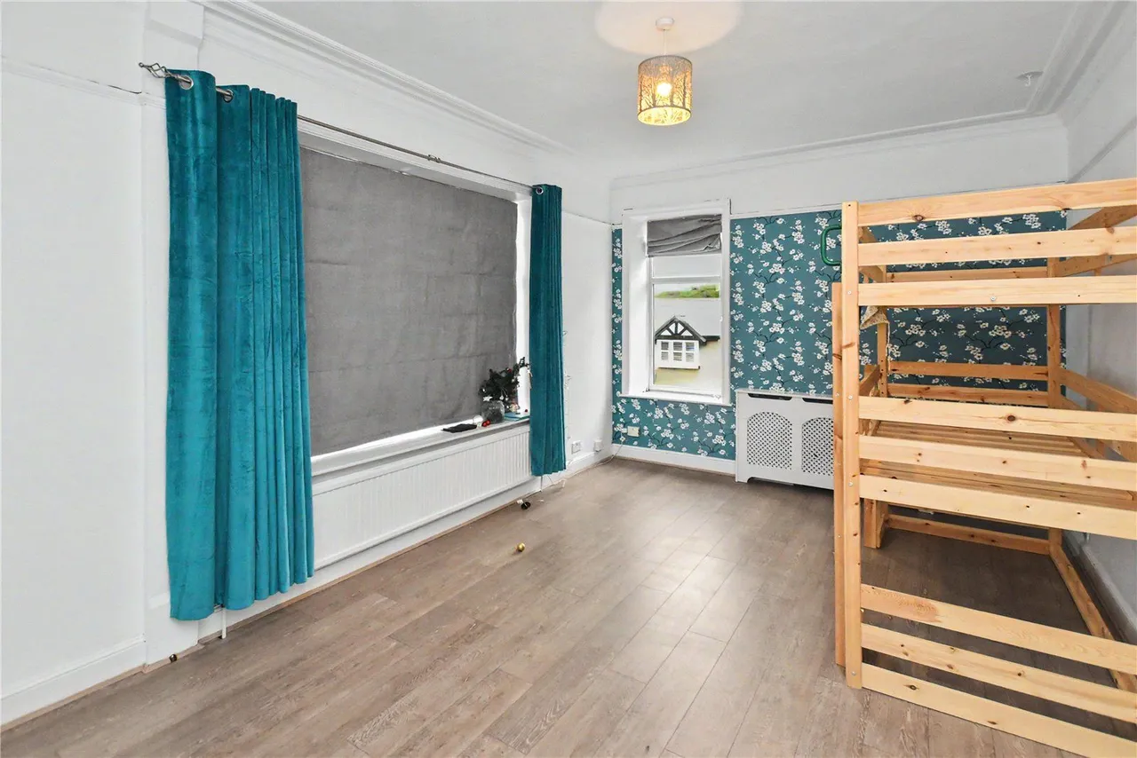 Dibb Lane, Yeadon, LS19, photo 5