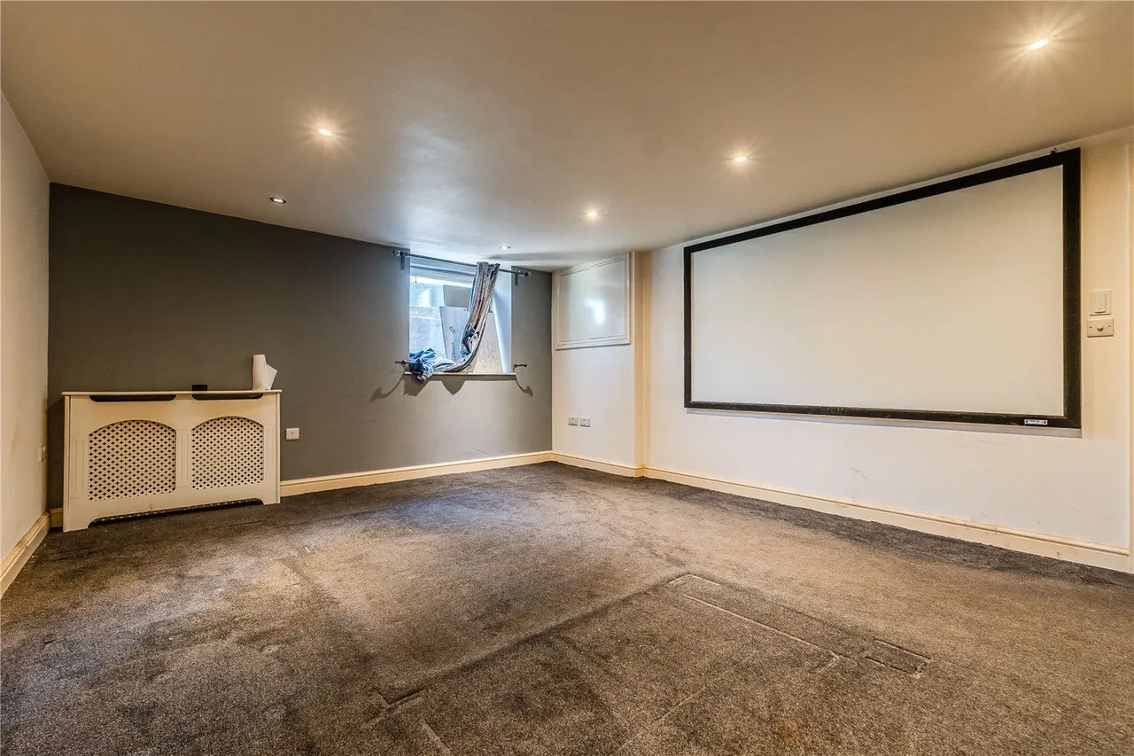 Dibb Lane, Yeadon, LS19, photo 10