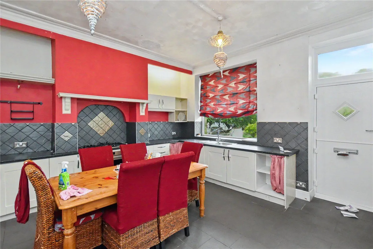 Dibb Lane, Yeadon, LS19, photo 4