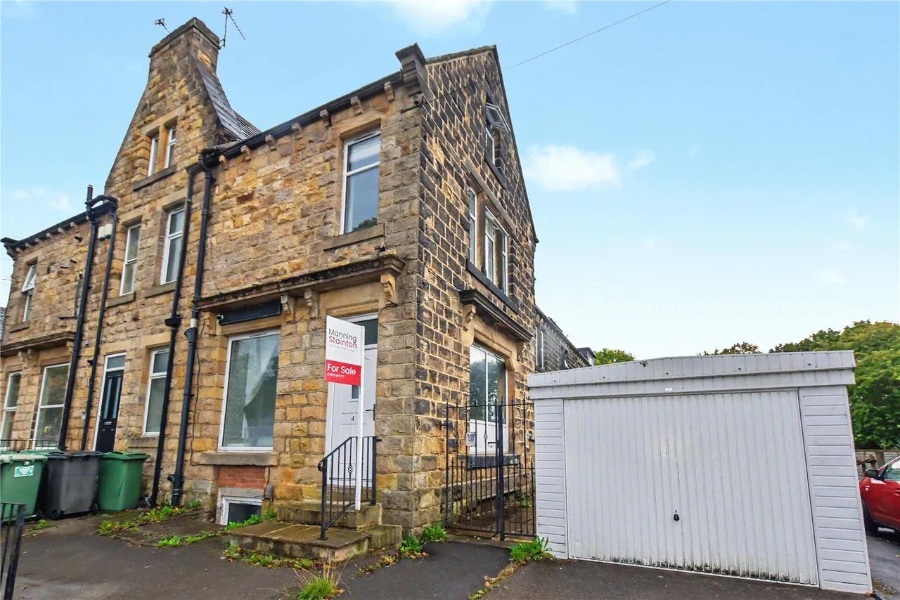 4 bed house for sale, Dibb Lane, Yeadon, LS19