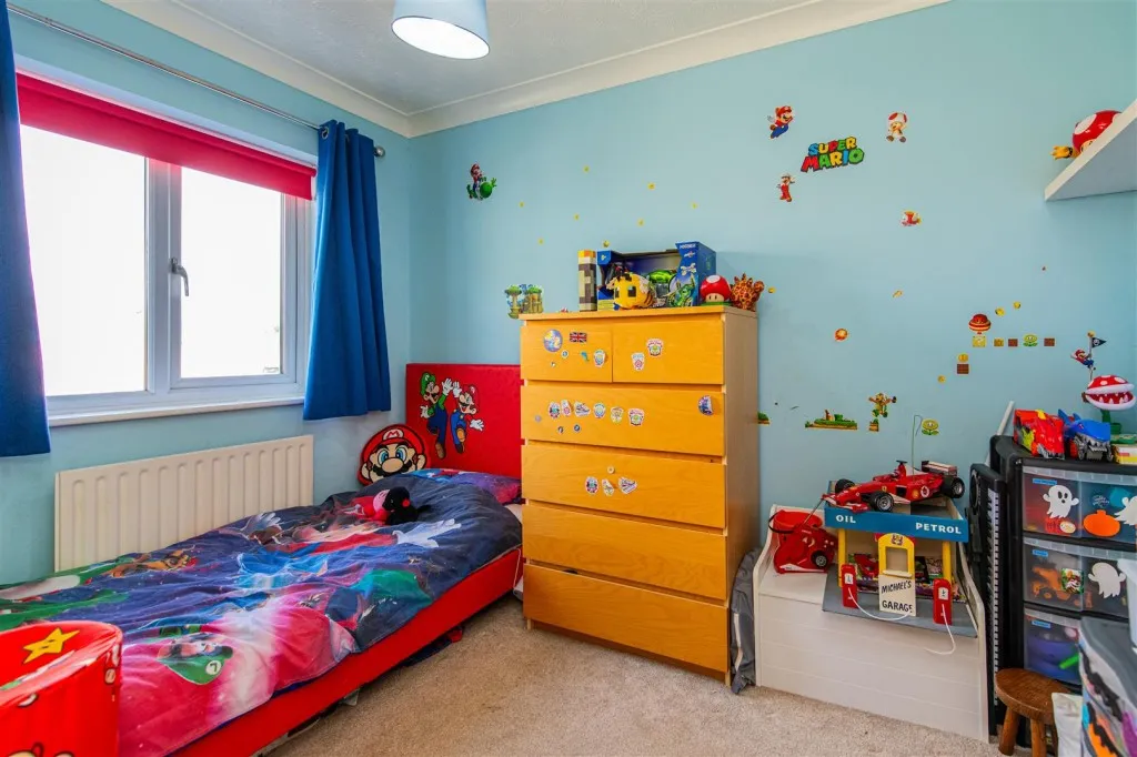 Wheatcroft Gardens, Rushden, photo 9