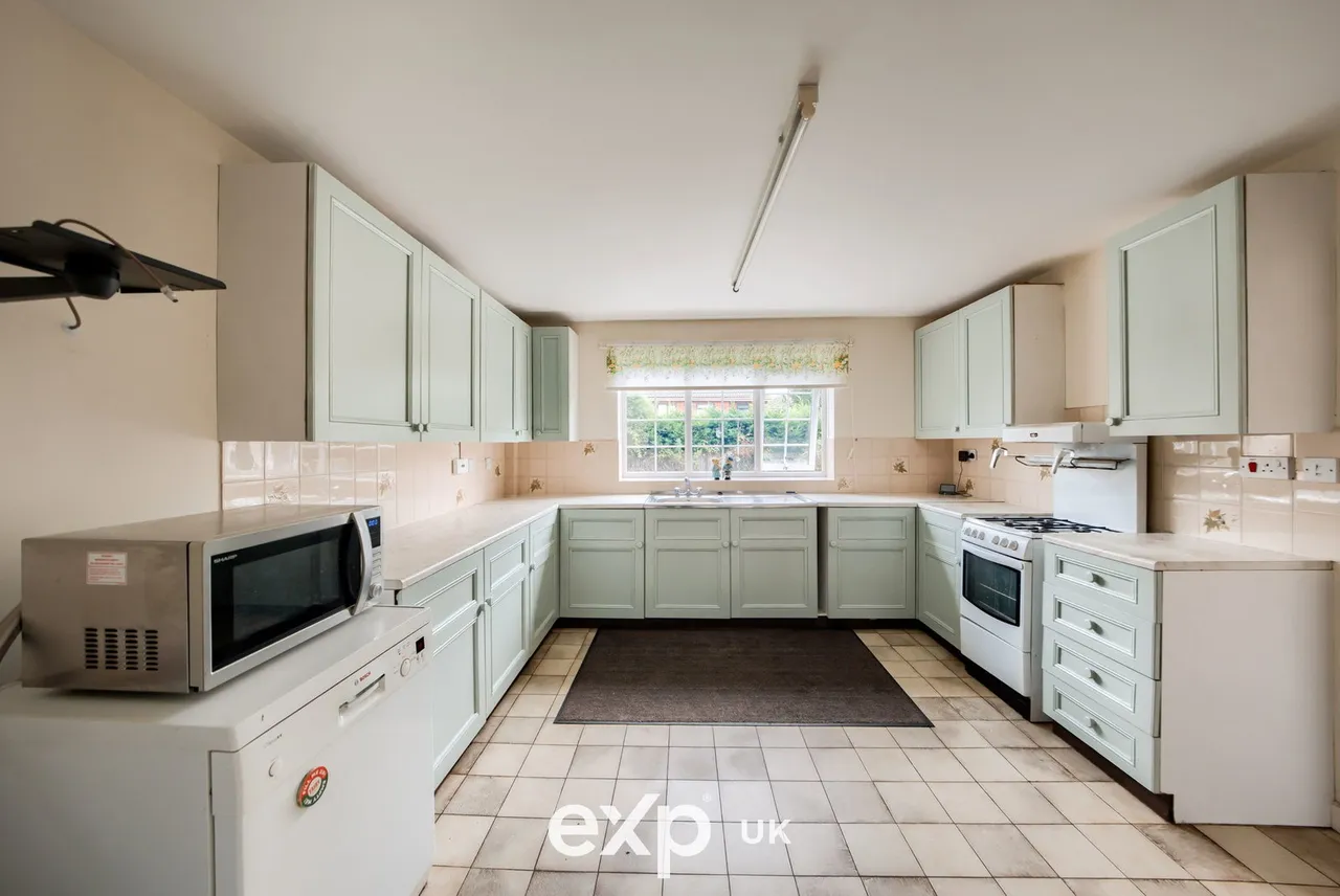 Alderdale Crescent, Elmdon, B92, photo 4