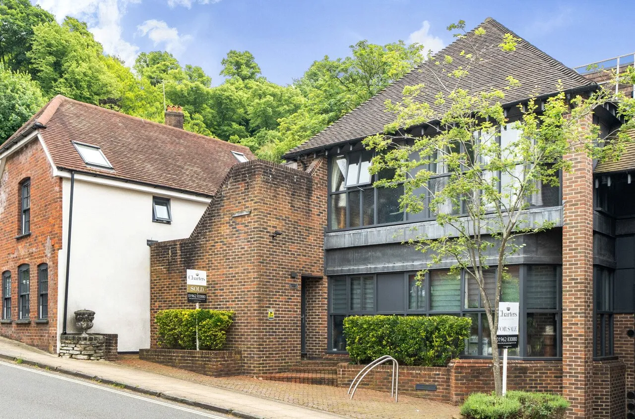 1 bed flat for sale, Old Station Approach, Winchester, SO23