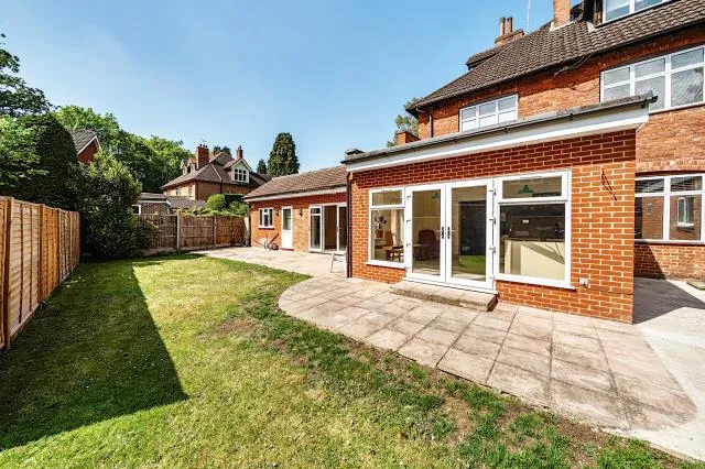 Pembroke Road, Woking, GU22, photo 22