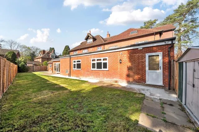 Pembroke Road, Woking, GU22, photo 21