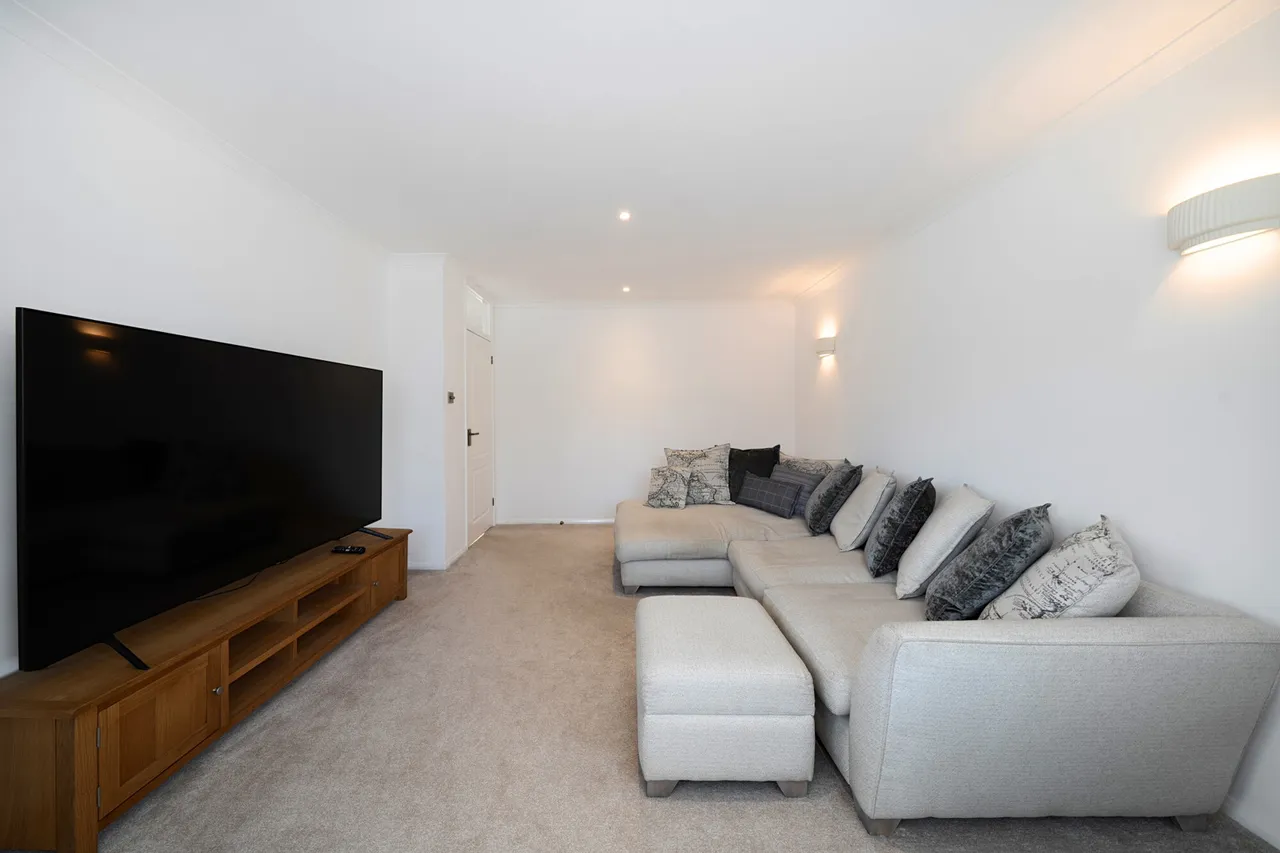 Hall Drive, Harefield, UB9, photo 7