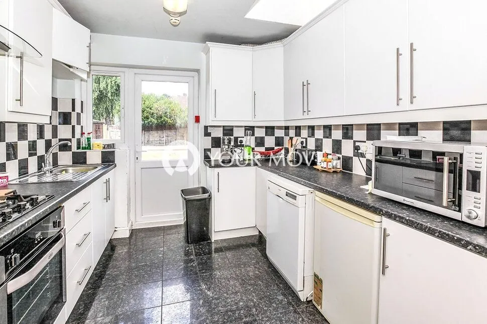 The Crescent, Egham, TW20, photo 3