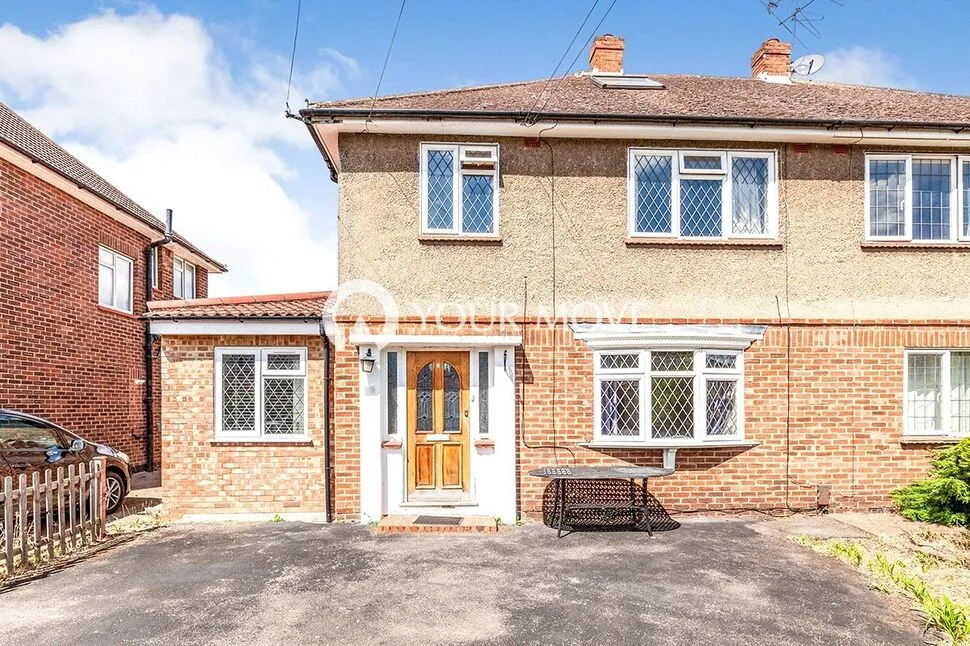 8 bed house to rent, The Crescent, Egham, TW20