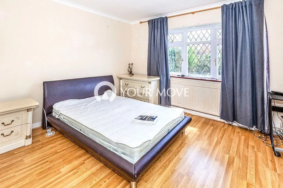 The Crescent, Egham, TW20, photo 5